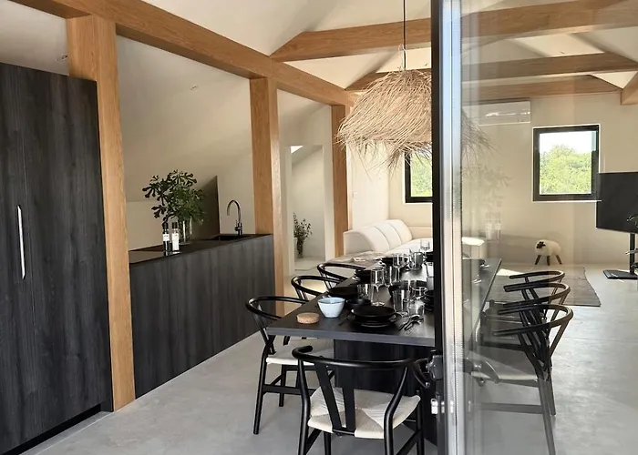 Casavella Semesterbostad